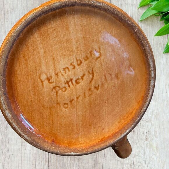 Pennsbury Pottery Redware Mug Amish Couple - Picture 7 of 13